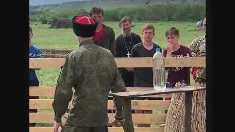 Казак. Казачья шашка.  Кизляр